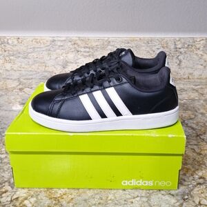 Adidas Women's Grand Court Cloudfoam Lifestyle Court Comfort Sneakers Size 9